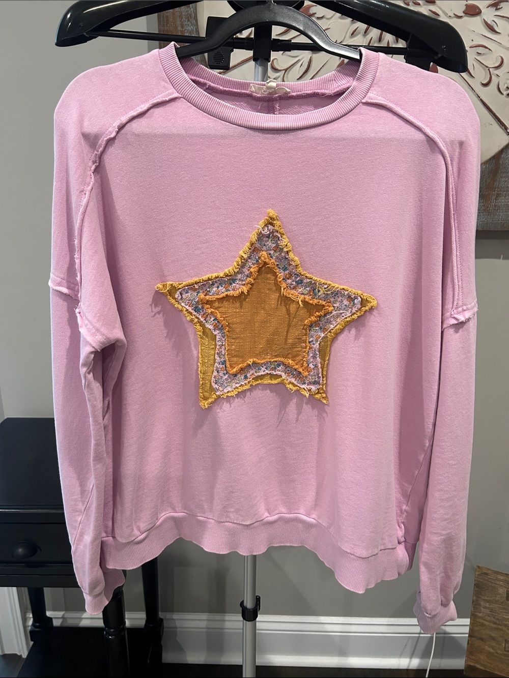 easel Woman’s Sweatshirt with Mustard Star Appliqué / Size Small